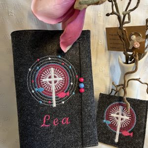 Gotteslobhülle aus Filz – individuell & liebevoll personalisiert