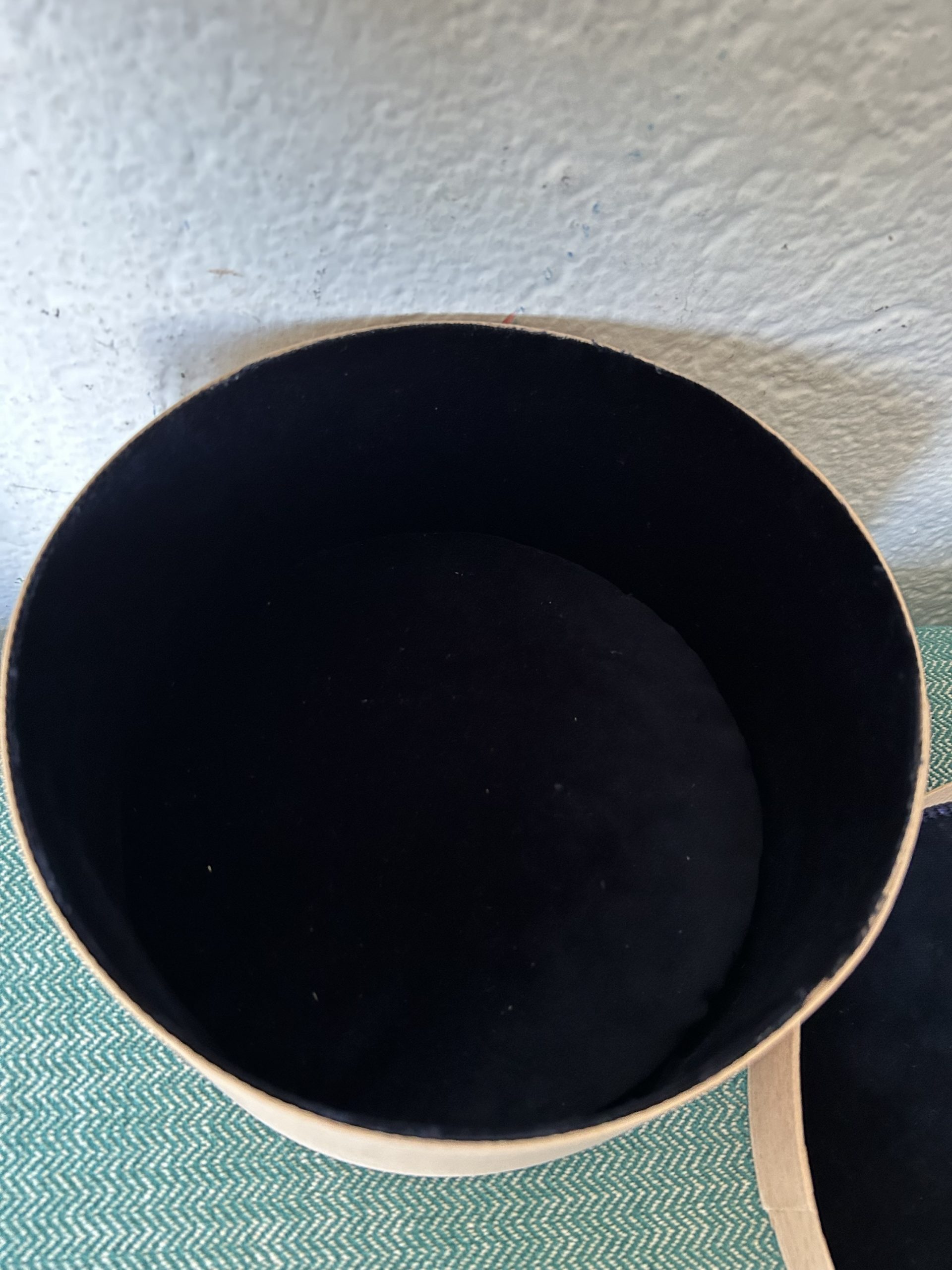 Goldhauben-Schachtel - stilvolle Aufbewahrung für ein wertvolles Kulturerbe – Bild 2