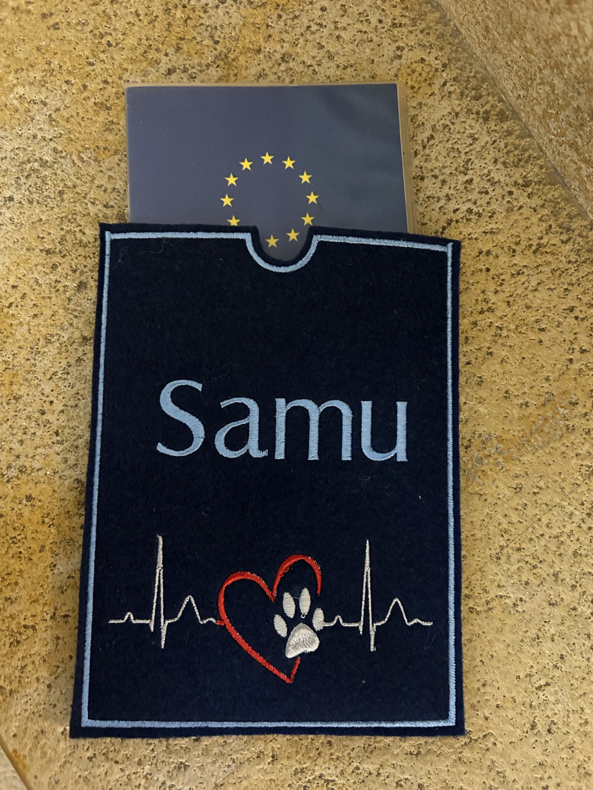 Impfpasshülle für Tiere – stilvoller Schutz mit persönlicher Note – Bild 2